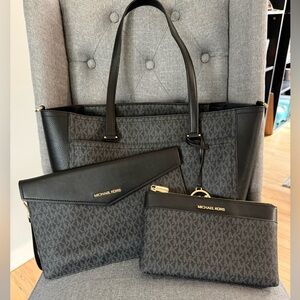 Michael Kors Maisie Large Logo 3-in-1 Tote Bag